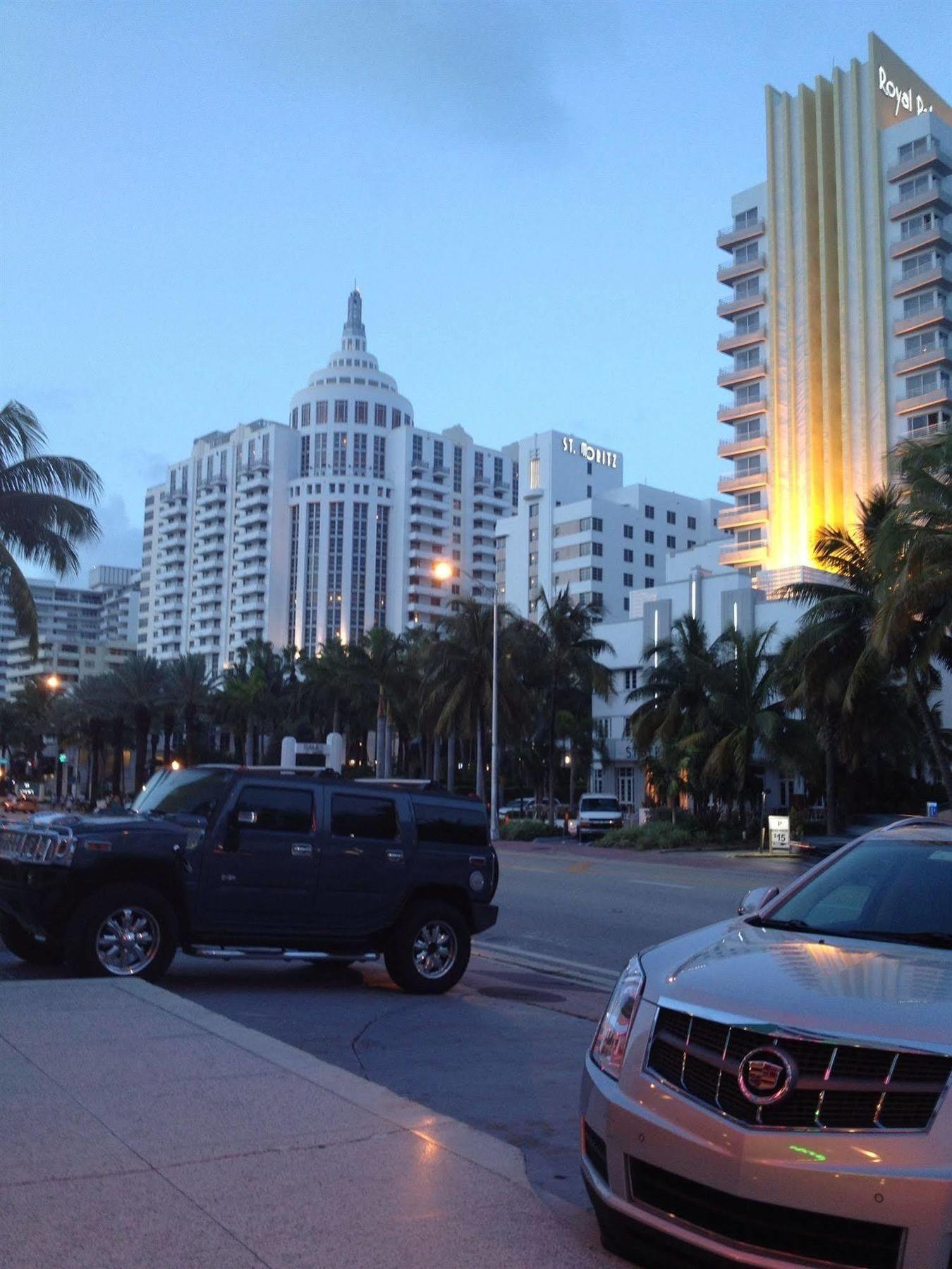 Parisian Hotel Miami Beach Exterior photo